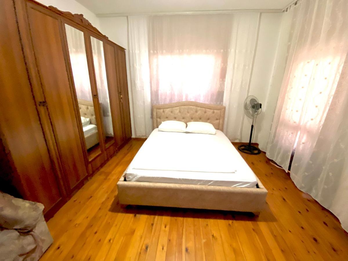 Villa Osmani Durrës Esterno foto