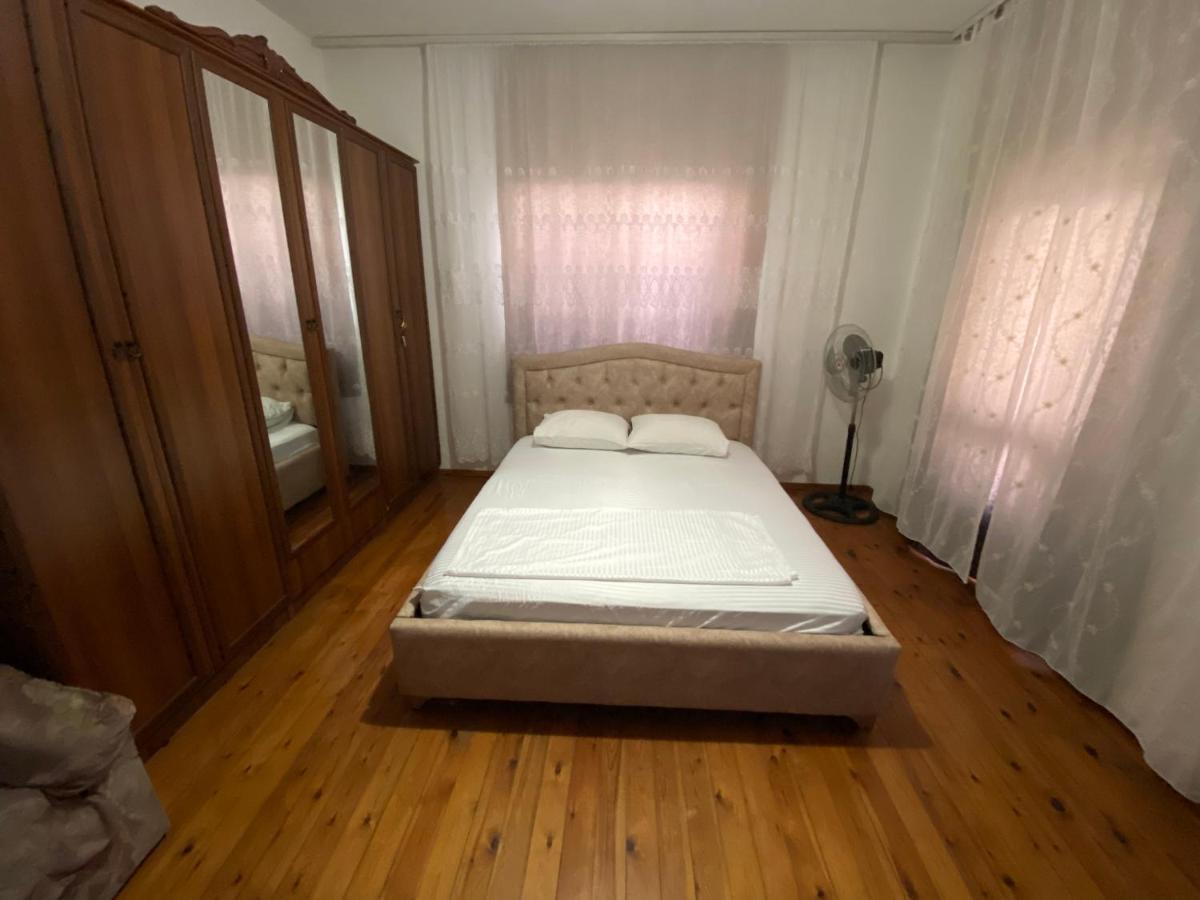 Villa Osmani Durrës Esterno foto