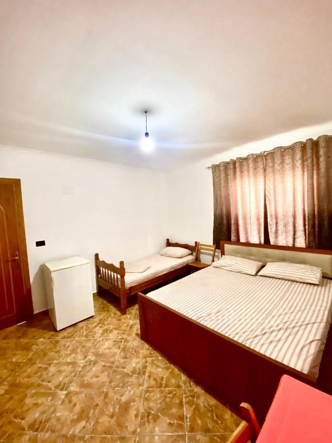 Villa Osmani Durrës Esterno foto