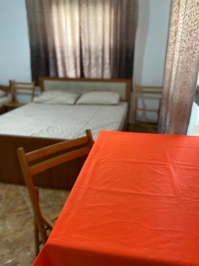 Villa Osmani Durrës Esterno foto