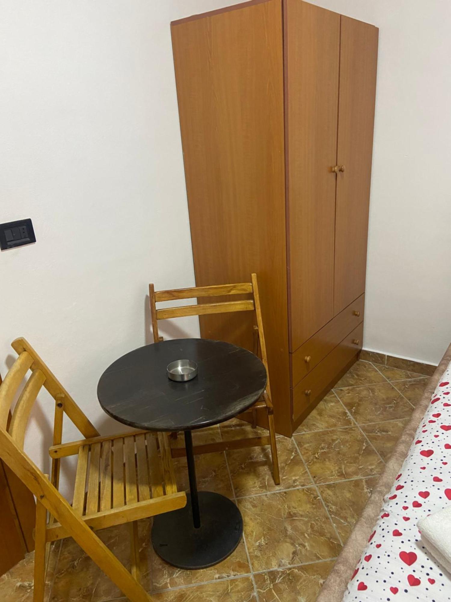 Villa Osmani Durrës Esterno foto